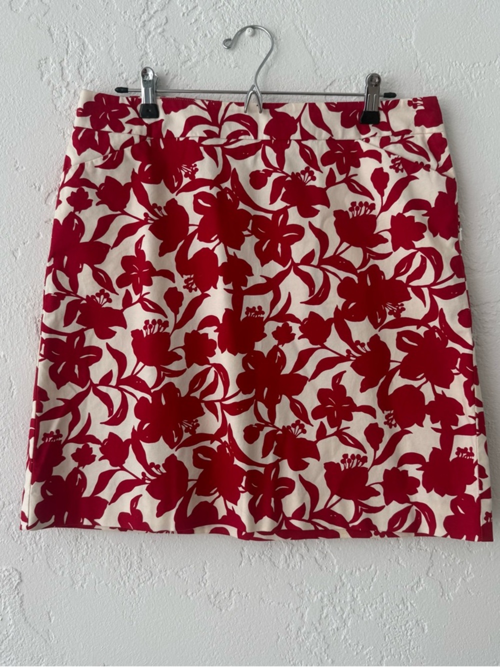 Ann Taylor Red Floral Mini Skirt on Cream